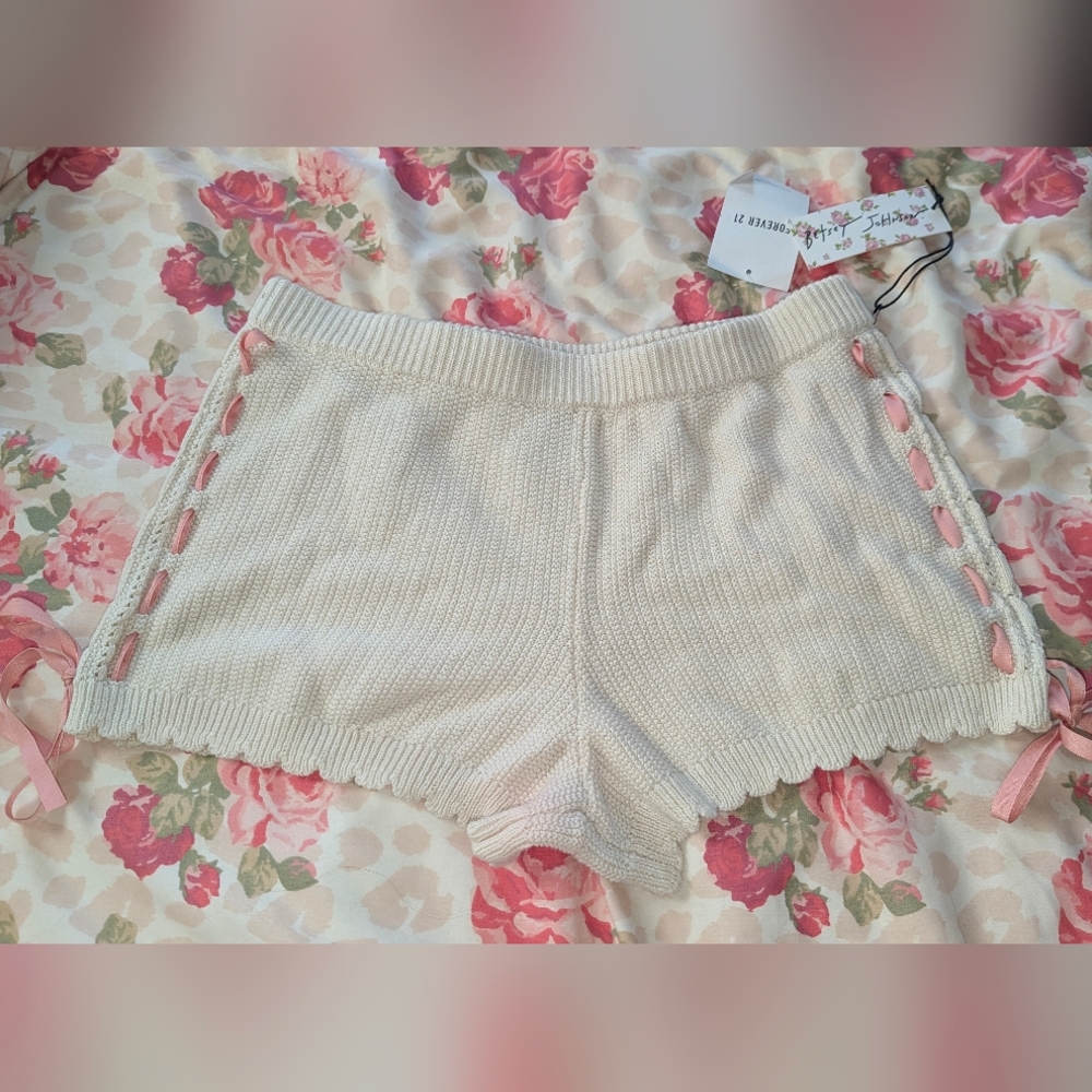 Betsey Johnson Cream Knit Shorts with Pink Details - Picture 1 of 5